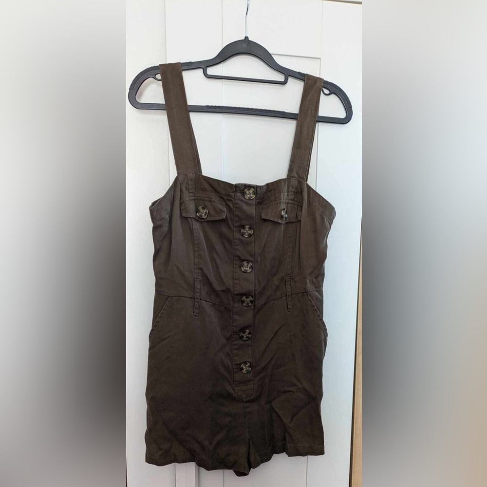 Forever 21 Khaki Green Romper - Medium